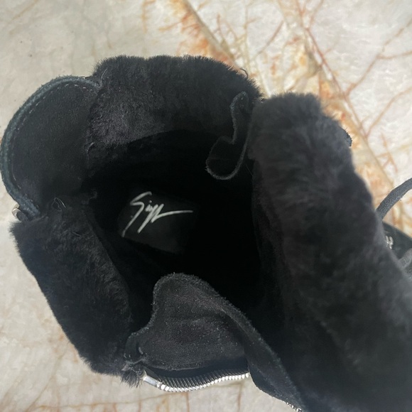 Giuseppe Zanotti Shearling Sneaker - Picture 8 of 9